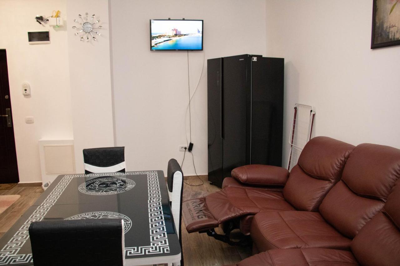 Apartament Capitala Militari Roşu المظهر الخارجي الصورة